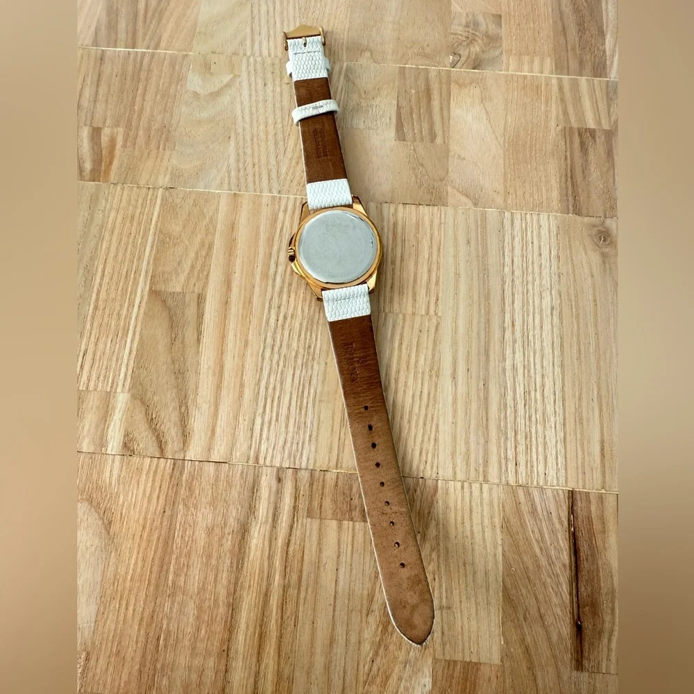 Bulova ladies 98P119 rose gold tone white leather watch NEW BATTERY